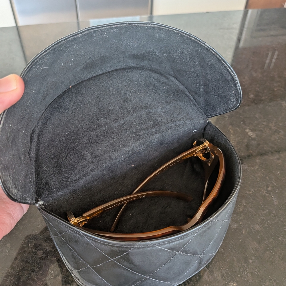 Chanel Interlocking Cc Logo Square Sunglasses - image 5